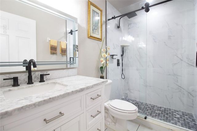 6914 N HIMES AVE, Tampa, FL 33614