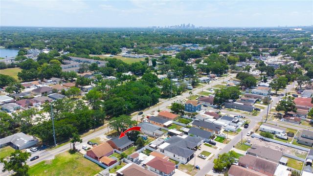 6914 N HIMES AVE, Tampa, FL 33614