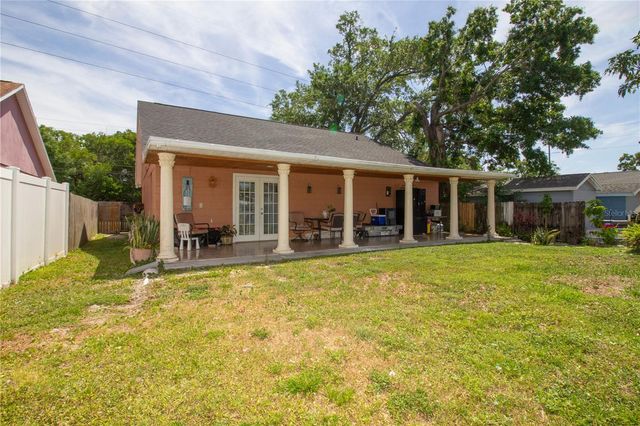 6914 N HIMES AVE, Tampa, FL 33614