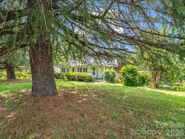 555 State Street, Marion, NC 28752