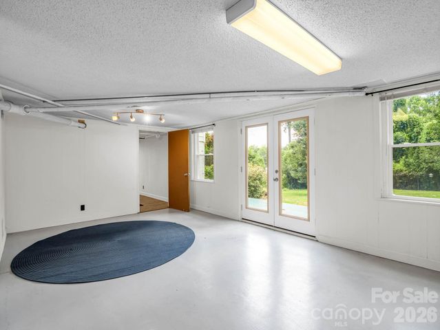 555 State Street, Marion, NC 28752