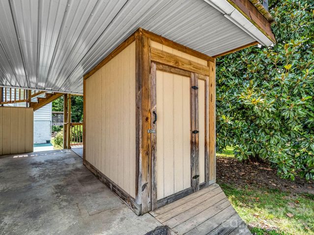 555 State Street, Marion, NC 28752