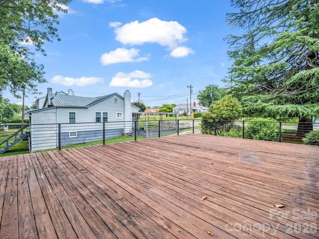 555 State Street, Marion, NC 28752