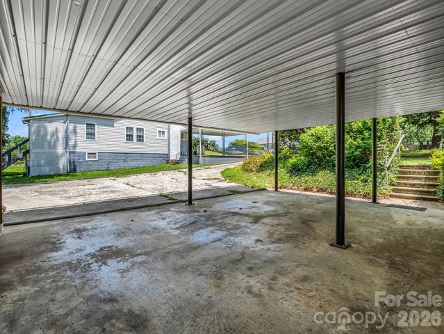555 State Street, Marion, NC 28752