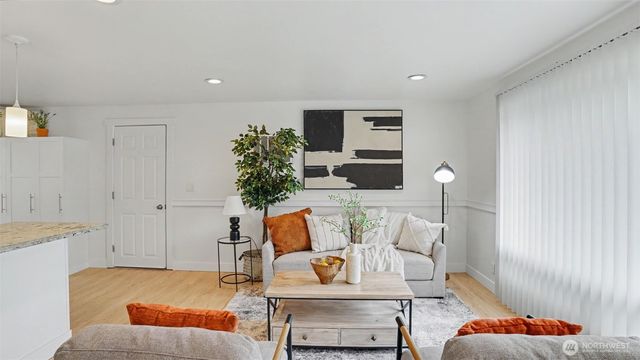 3401 NE 8th Street, Renton, WA 98056
