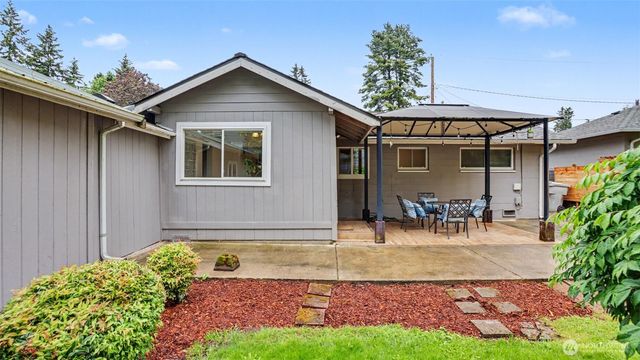 3401 NE 8th Street, Renton, WA 98056