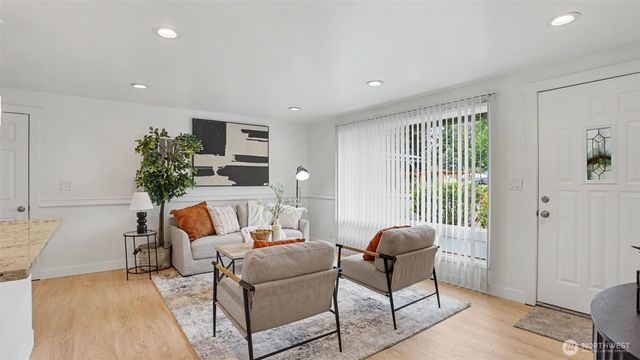 3401 NE 8th Street, Renton, WA 98056