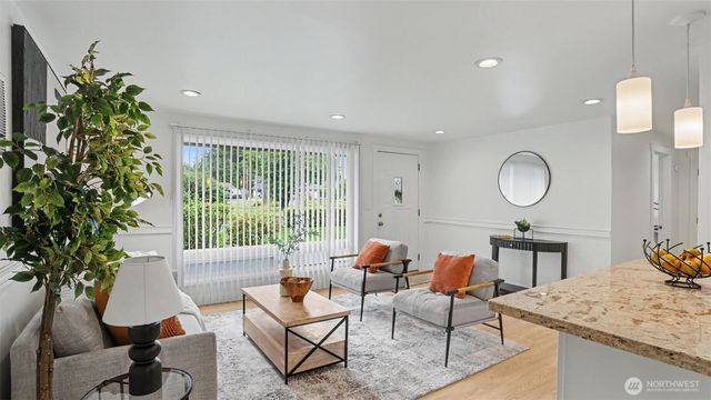 3401 NE 8th Street, Renton, WA 98056