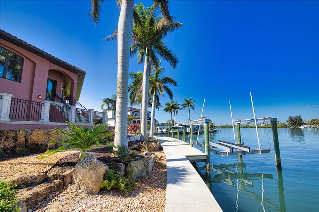 420 PALMETTO CRESCENT, Nokomis, FL 34275