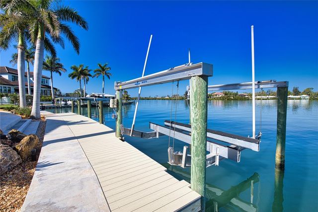 420 PALMETTO CRESCENT, Nokomis, FL 34275