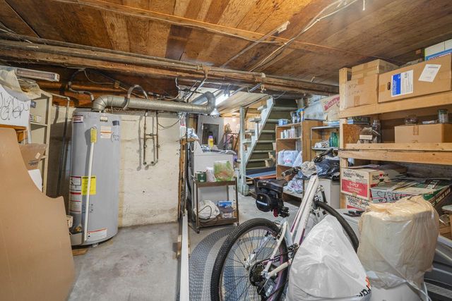 831 Silverbrook DRIVE, West Bend, WI 53090