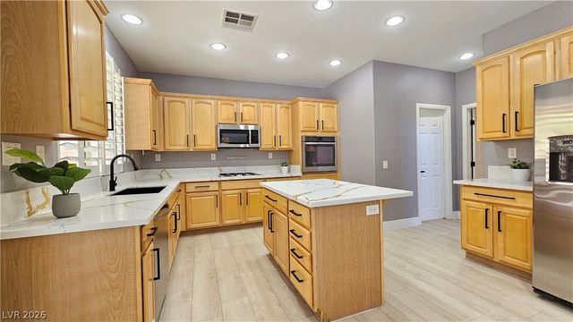 326 Carlisle Crossing Street, Las Vegas, NV 89138