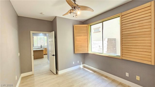 326 Carlisle Crossing Street, Las Vegas, NV 89138