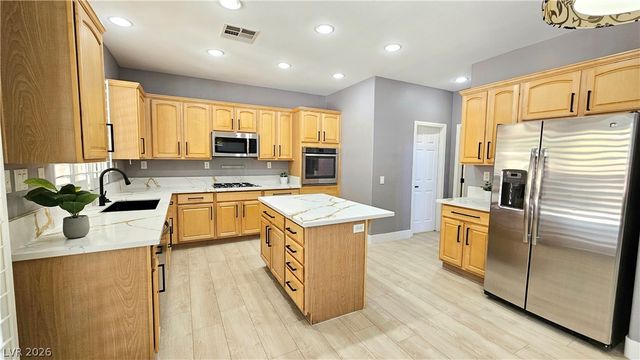 326 Carlisle Crossing Street, Las Vegas, NV 89138