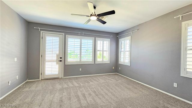 326 Carlisle Crossing Street, Las Vegas, NV 89138