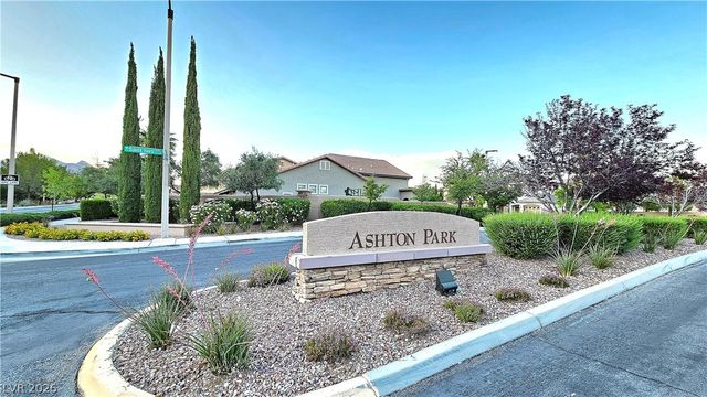 326 Carlisle Crossing Street, Las Vegas, NV 89138