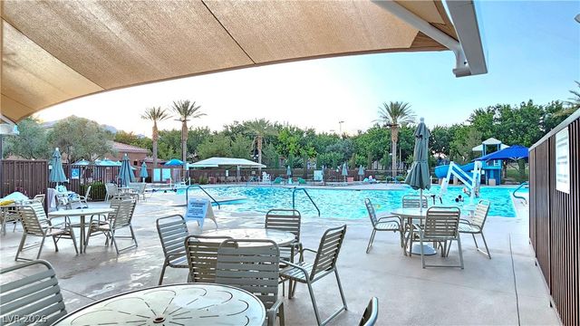 326 Carlisle Crossing Street, Las Vegas, NV 89138