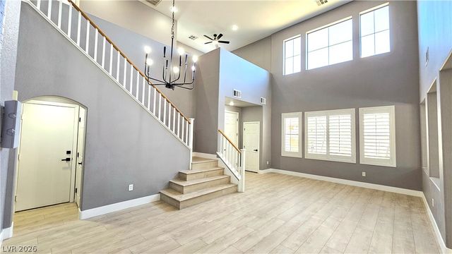326 Carlisle Crossing Street, Las Vegas, NV 89138