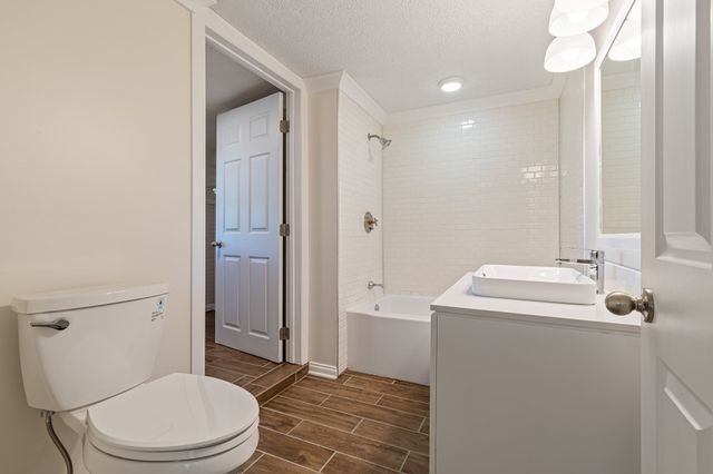 210 Westover Dr, Columbia, TN 38401