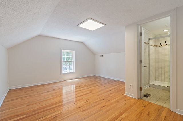 210 Westover Dr, Columbia, TN 38401