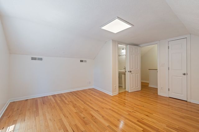 210 Westover Dr, Columbia, TN 38401