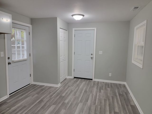 1718 Knoll Avenue, Mchenry, IL 60050