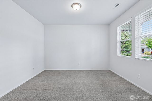 353 S 48th Place, Mount Vernon, WA 98274