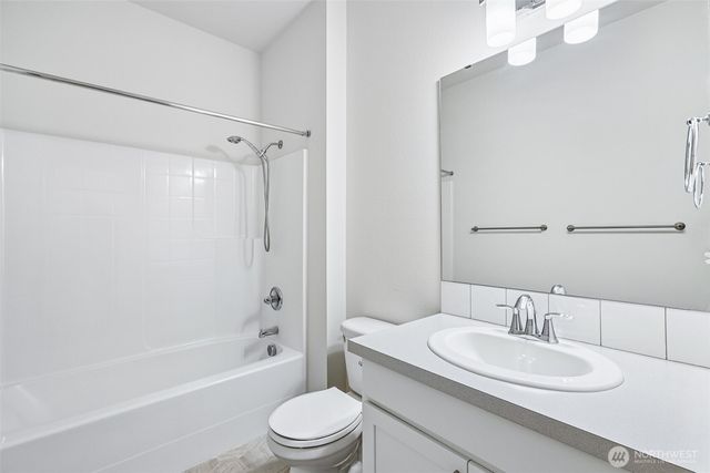 353 S 48th Place, Mount Vernon, WA 98274