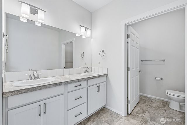 353 S 48th Place, Mount Vernon, WA 98274