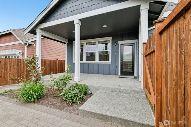 353 S 48th Place, Mount Vernon, WA 98274