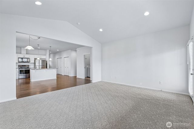 353 S 48th Place, Mount Vernon, WA 98274