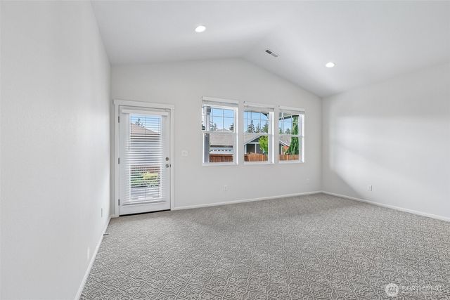 353 S 48th Place, Mount Vernon, WA 98274