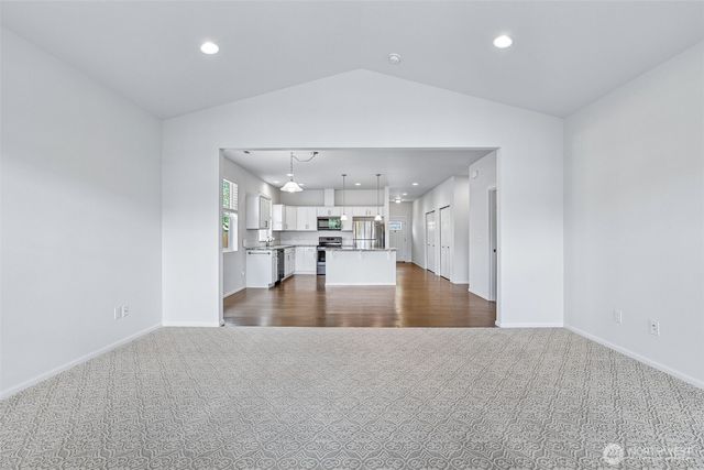 353 S 48th Place, Mount Vernon, WA 98274