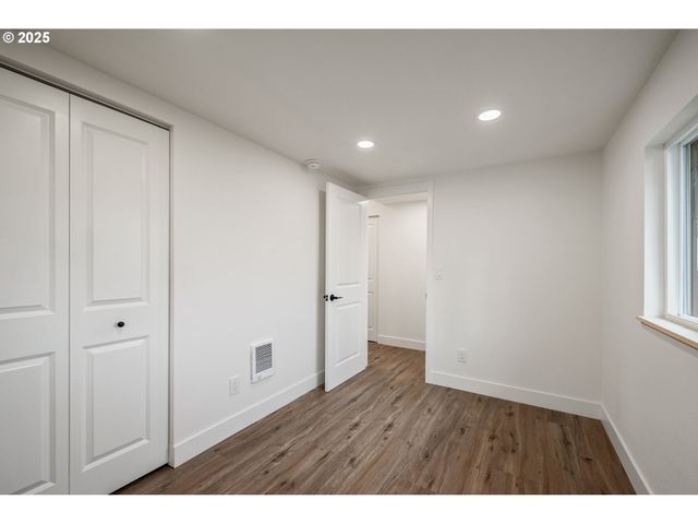 450 16TH Ave, Longview, WA 98632