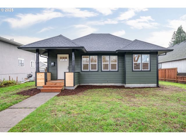 450 16TH Ave, Longview, WA 98632