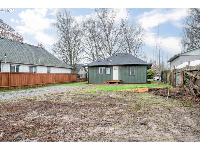 450 16TH Ave, Longview, WA 98632