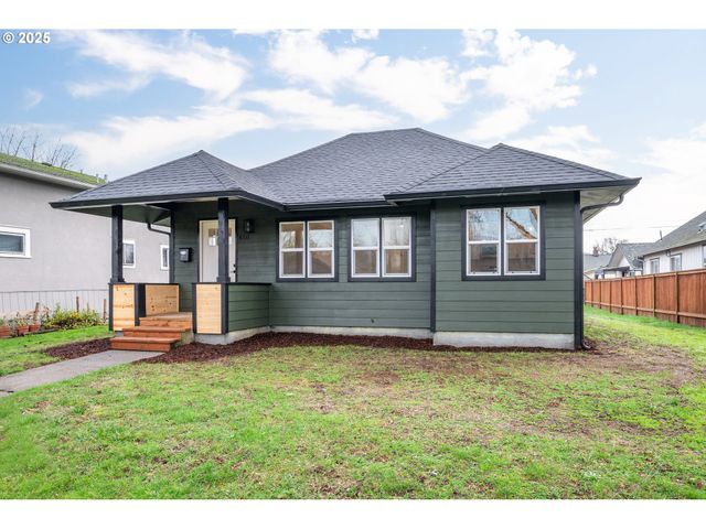 450 16TH Ave, Longview, WA 98632