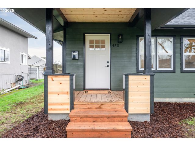 450 16TH Ave, Longview, WA 98632