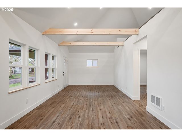 450 16TH Ave, Longview, WA 98632