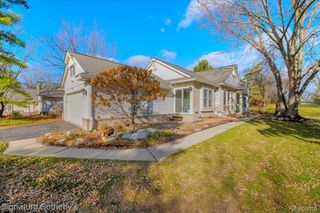 7525 Danbury Drive, West Bloomfield Charter Township, MI 48322