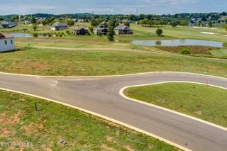 497 Black Bear Circle, Loudon, TN 37774