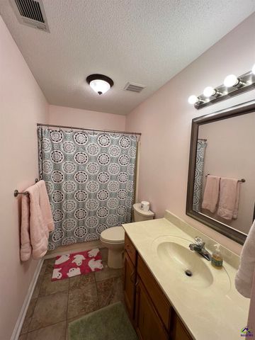 111 Willowgate Drive, Bonaire, GA 31005