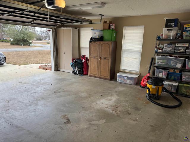 111 Willowgate Drive, Bonaire, GA 31005