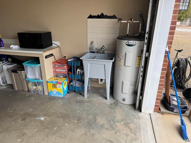 111 Willowgate Drive, Bonaire, GA 31005