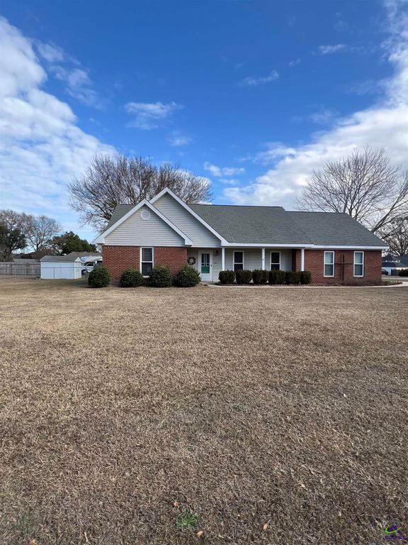 111 Willowgate Drive, Bonaire, GA 31005