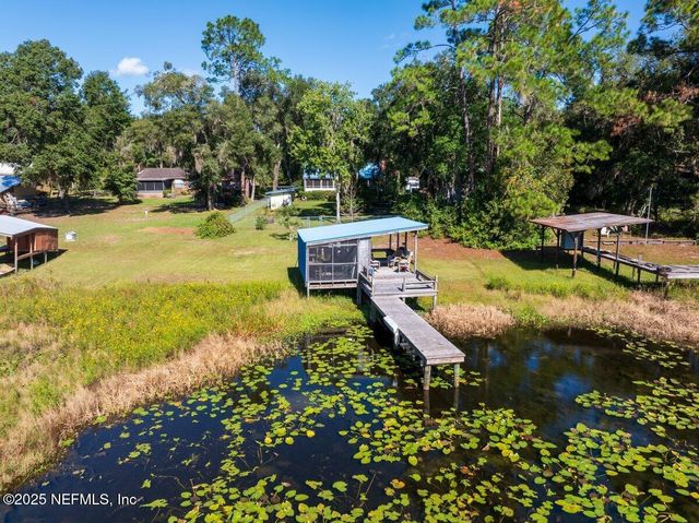832 LAKE SHORE Terrace, Interlachen, FL 32148