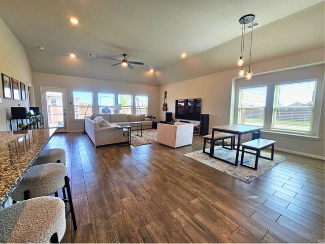 1345 Fox Glen Trail, Crowley, TX 76036