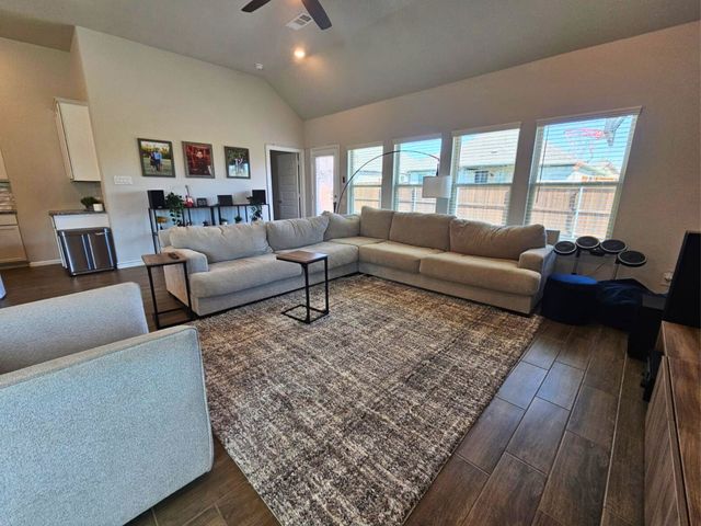 1345 Fox Glen Trail, Crowley, TX 76036