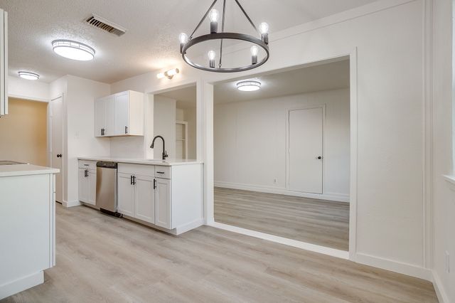 714 San Carlos Drive, Grand Prairie, TX 75051