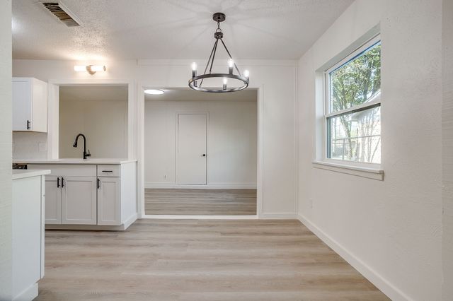 714 San Carlos Drive, Grand Prairie, TX 75051